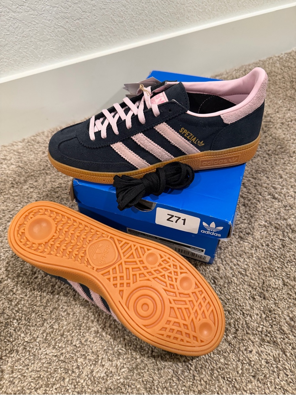 adidas Handball Spezial Sneakers in Black & Pink with Gum Sole - Picture 4 of 9